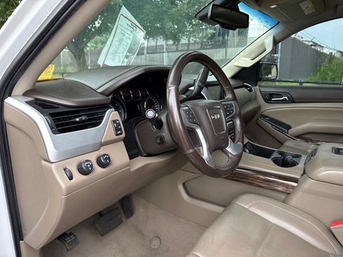 Used 2020 GMC Yukon SLT w/ Open Road Package AWD/4WD image 11