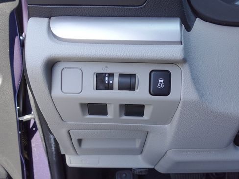 Used 2016 Subaru Forester 2.5i Premium w/ All-Weather Package image 12