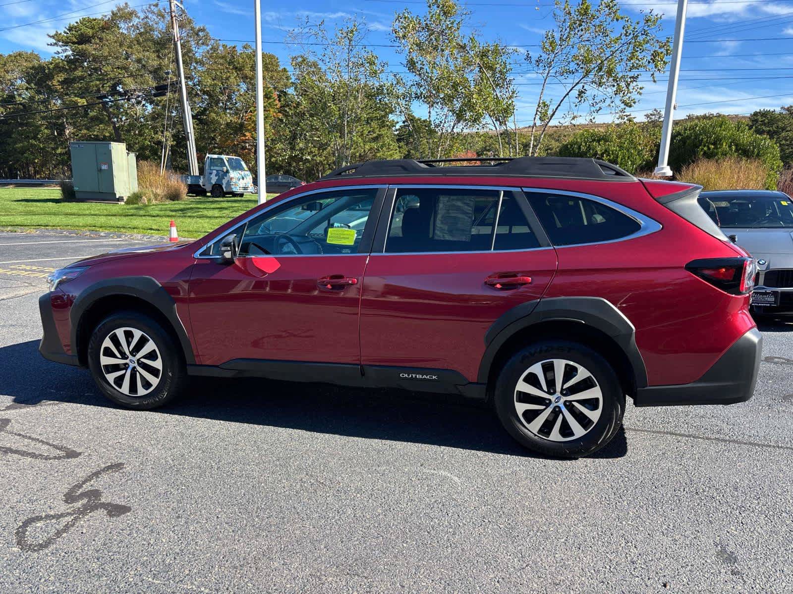 Used 2025 Subaru Outback Premium AWD/4WD image 6