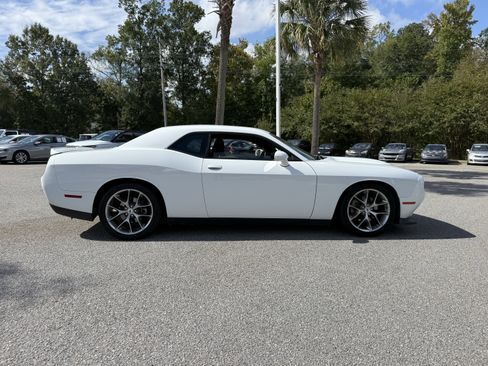 Used 2022 Dodge Challenger GT image 2