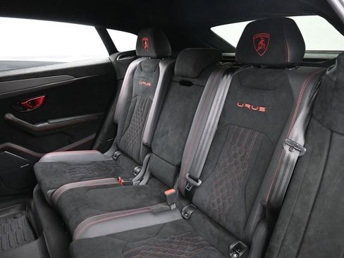 Used 2023 Lamborghini Urus Performante image 25