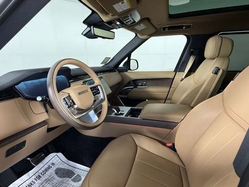 New 2025 Land Rover Range Rover SE image 13