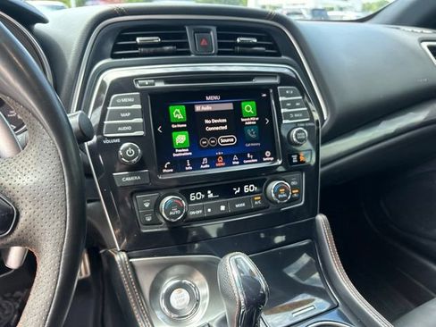 Used 2023 Nissan Maxima SR w/ Sport Mat Group FWD image 22
