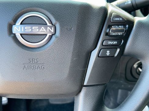 Used 2025 Nissan Frontier SV AWD/4WD image 18