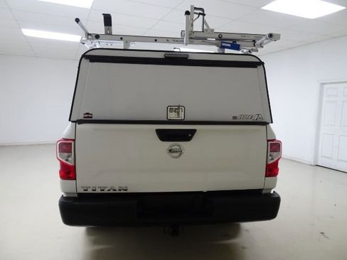 Used 2021 Nissan Titan S w/ S Utility Package image 5