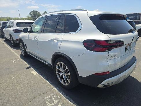 Used 2024 BMW X5 xDrive40i AWD/4WD image 4