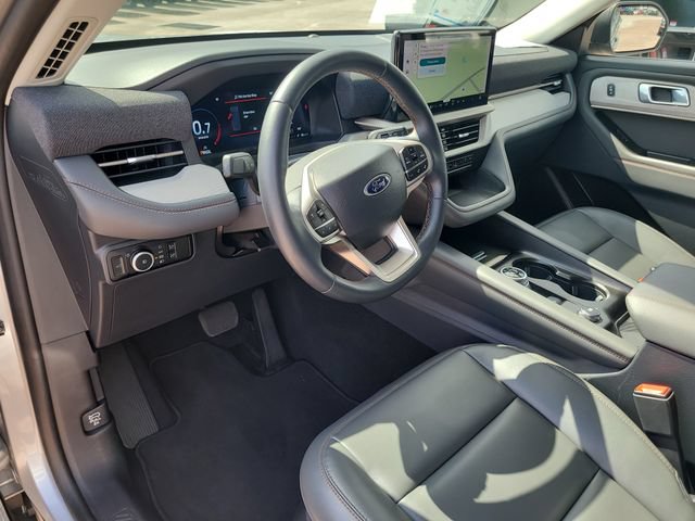 Used 2025 Ford Explorer Active w/ Active Comfort Package AWD/4WD image 21