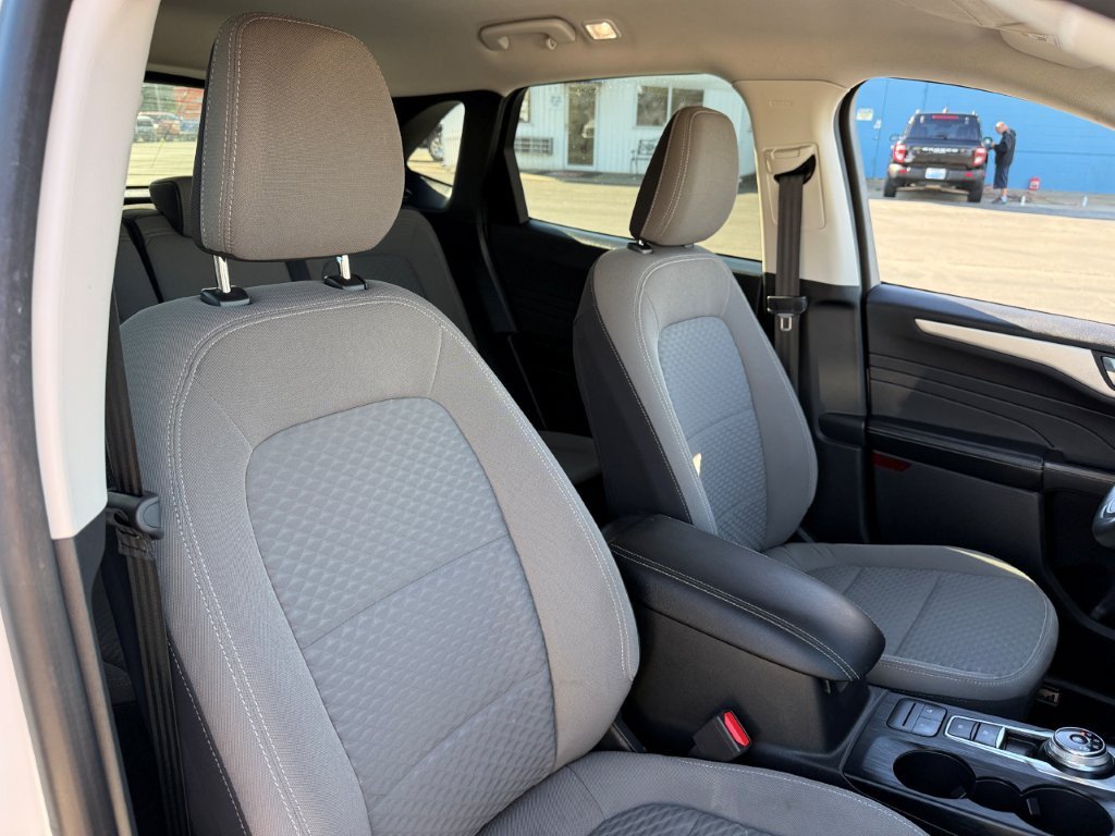 Used 2021 Ford Escape SE FWD image 23