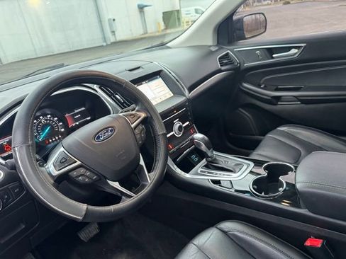 Used 2017 Ford Edge Titanium w/ Technology Package image 25