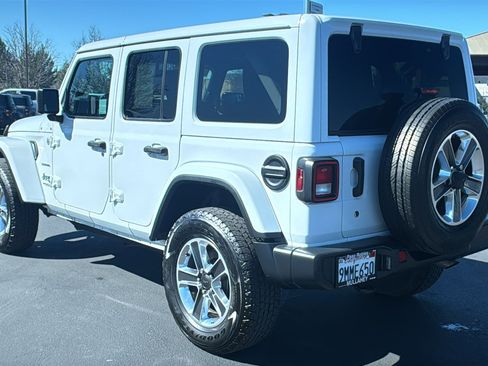 Used 2020 Jeep Wrangler Unlimited Sahara image 5