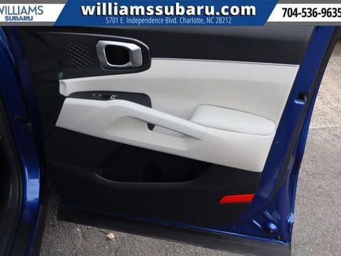 Used 2023 Kia Sorento S w/ Panoramic Sunroof Package image 41