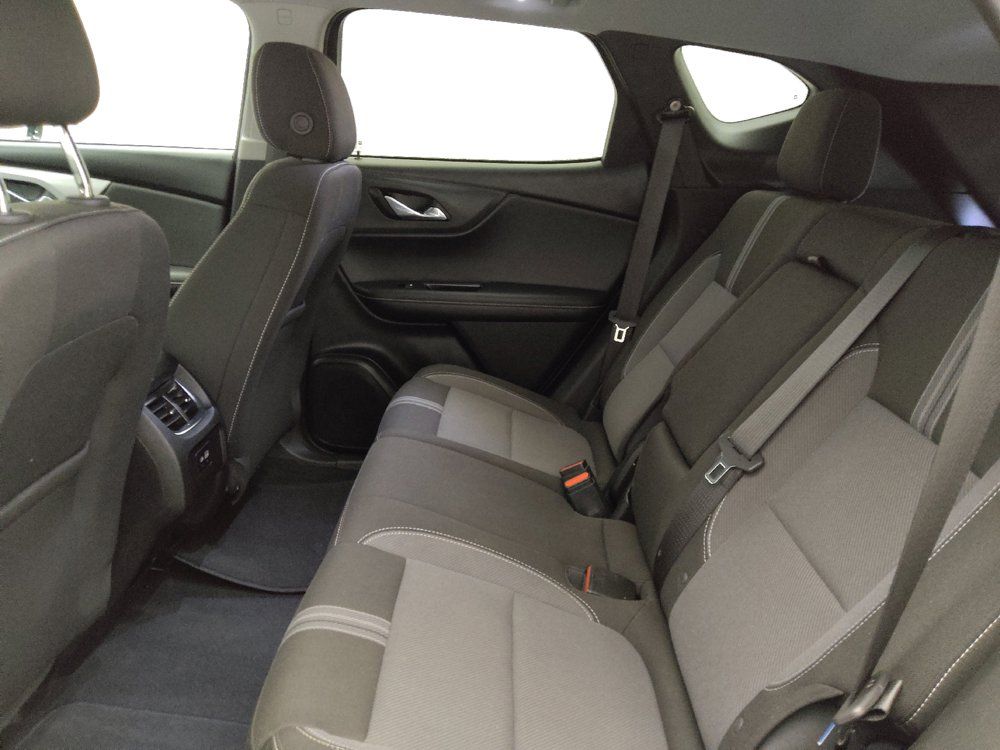 Used 2025 Chevrolet Blazer LT FWD image 18