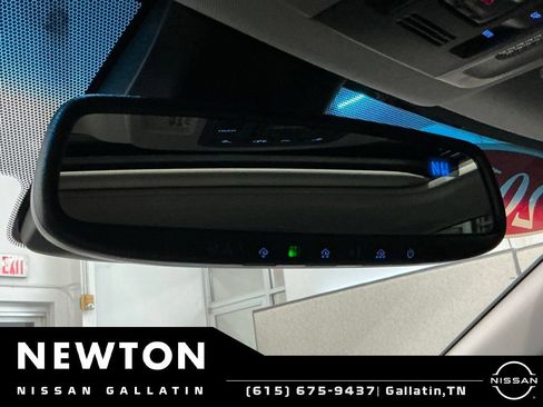 Used 2018 Toyota Camry SE w/ Audio Package FWD image 20