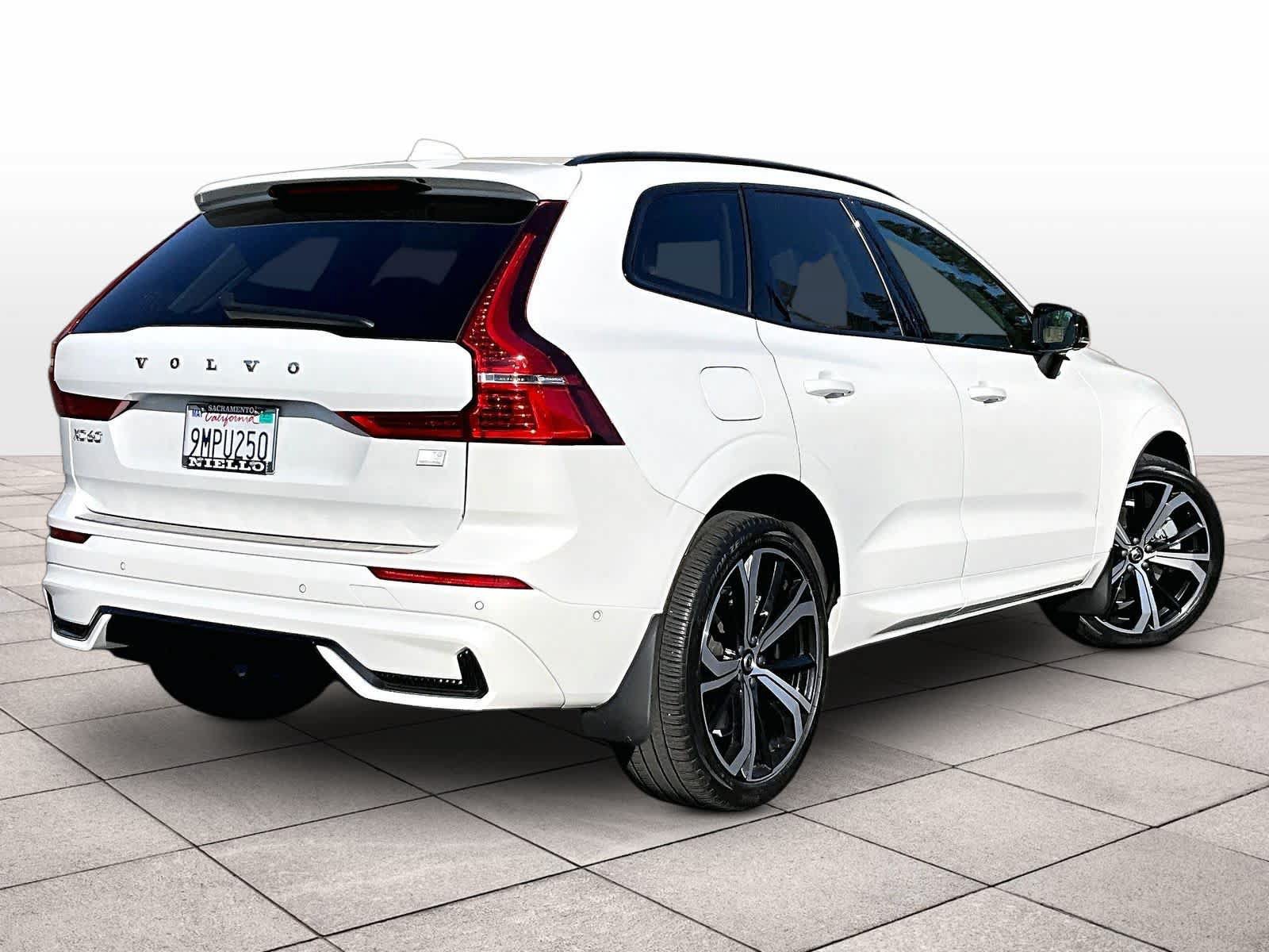 Used 2024 Volvo XC60 T8 Ultimate w/ Protection Package Premier AWD/4WD image 17