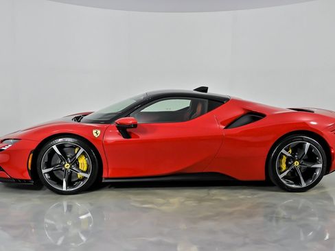 Used 2023 Ferrari SF90 Stradale AWD/4WD image 6