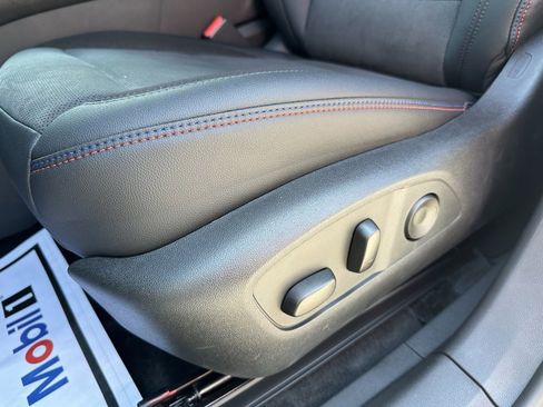 New 2025 Chevrolet Blazer EV RS image 30