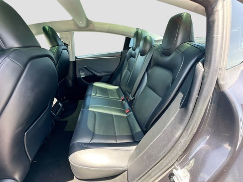 Used 2025 Tesla Model 3 Long Range RWD image 24