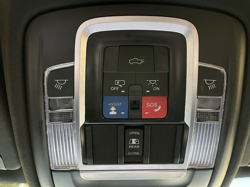 Used 2022 RAM 1500 Limited w/ Body Color Bumper Group image 39