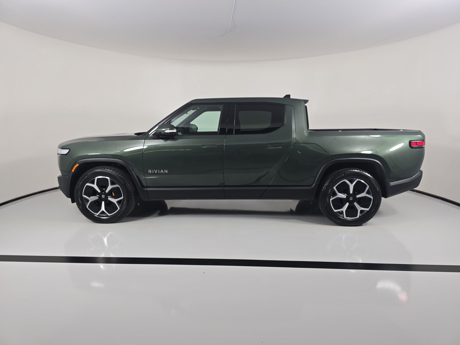 Used 2023 Rivian R1T Adventure Quad AWD/4WD image 2