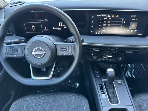 New 2026 Nissan Kicks SV image 16