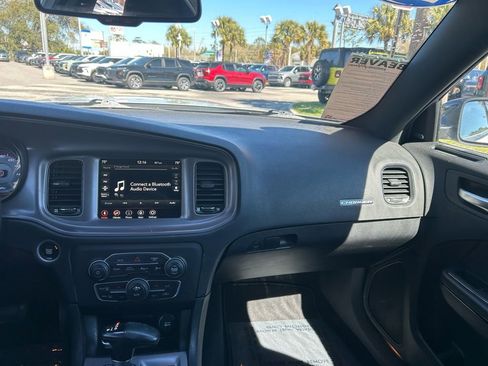 Used 2023 Dodge Charger R/T w/ Blacktop Package image 17