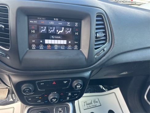 Used 2018 Jeep Compass Latitude w/ Popular Equipment Group image 23