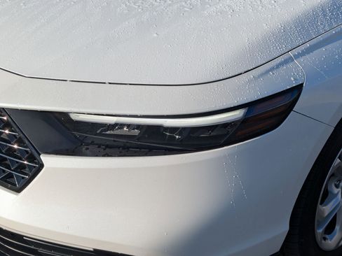 Certified 2023 Honda Accord LX image 12