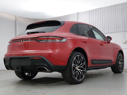 New 2026 Porsche Macan image 7