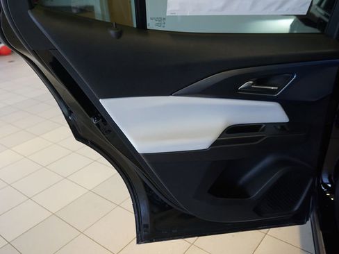 New 2026 Chevrolet Equinox EV LT image 21