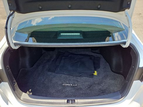 Used 2021 Toyota Corolla SE w/ Carpet Mat Package (TMS) FWD image 28