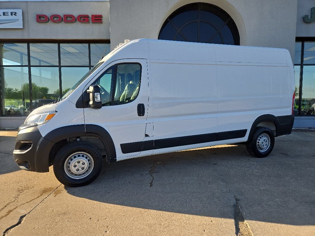 Used 2025 RAM ProMaster 2500 w/ Convenience Group FWD image 6