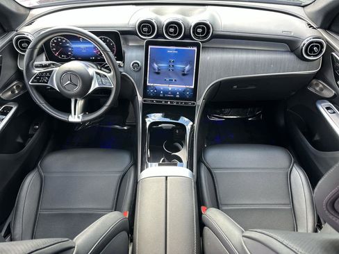 Used 2024 Mercedes-Benz GLC 300 image 10