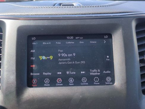 Used 2020 Jeep Cherokee Latitude Plus AWD/4WD image 18