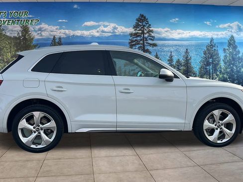 Used 2021 Audi Q5 Premium Plus w/ Premium Plus Package image 4