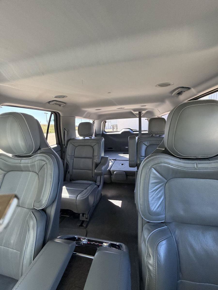 Used 2019 Lincoln Navigator L Select w/ Cargo Package AWD/4WD image 13