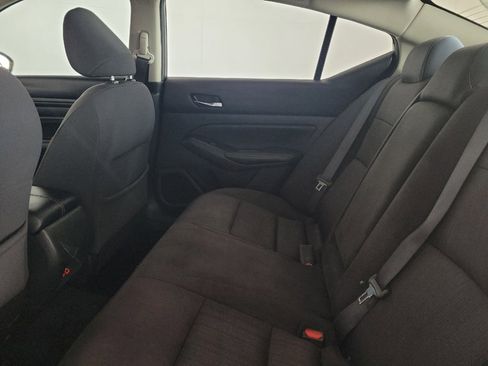 Used 2020 Nissan Altima 2.5 S FWD image 18