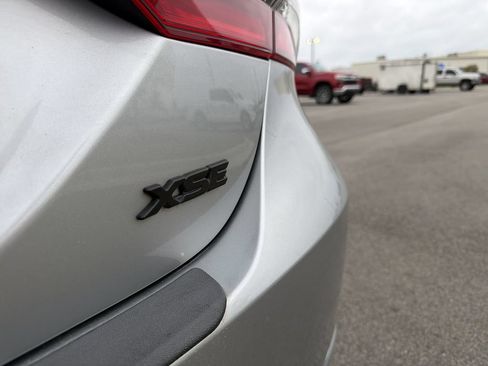 Used 2022 Toyota Camry XSE FWD image 38