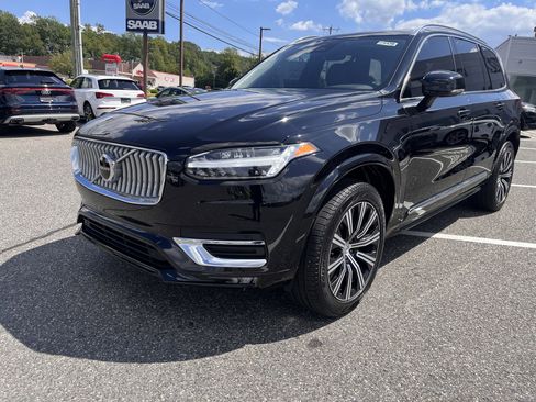 Certified 2024 Volvo XC90 B5 Core image 3