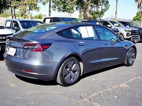Used 2023 Tesla Model 3 Standard Range image 8