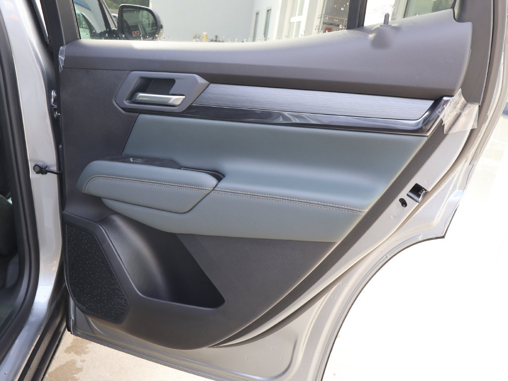 New 2027 GMC Terrain AT4 w/ Convenience Package III AWD/4WD image 31