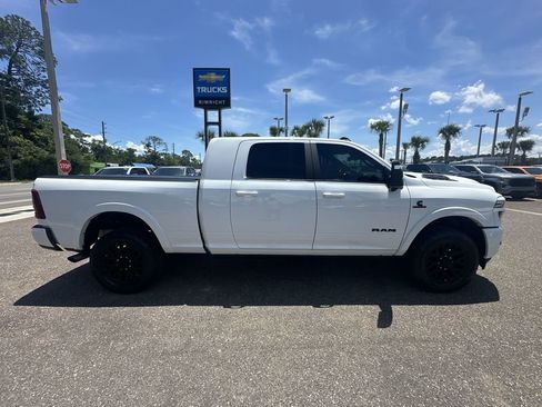 Used 2025 RAM 2500 Limited AWD/4WD image 17
