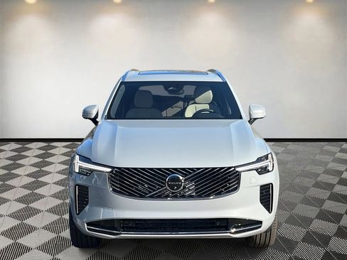 New 2026 Volvo XC90 B6 Plus image 8