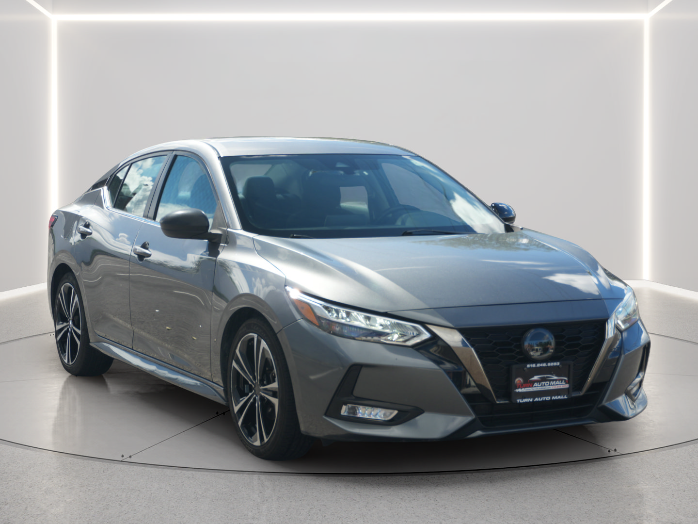 Used 2022 Nissan Sentra SR w/ Trunk Package FWD image 7