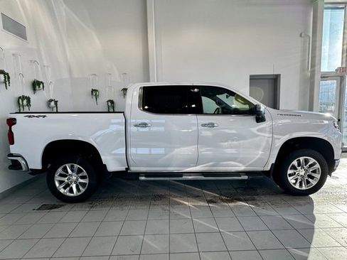 Used 2021 Chevrolet Silverado 1500 LTZ image 37