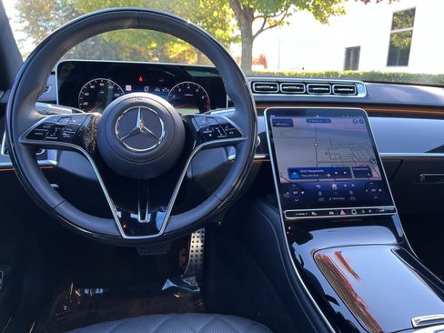 Used 2025 Mercedes-Benz S 580 S 580 image 30