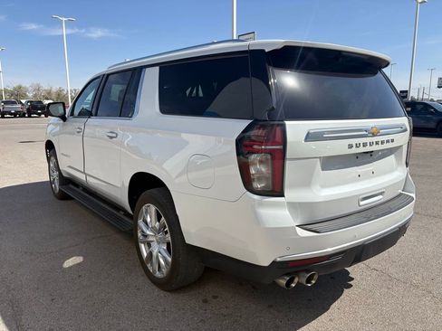 Used 2023 Chevrolet Suburban High Country image 3
