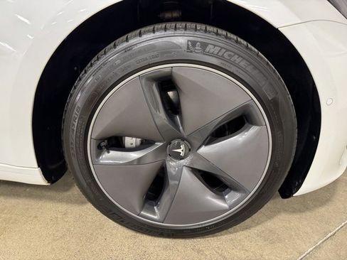 Used 2020 Tesla Model 3 Long Range image 31