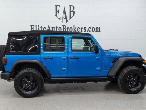 Used 2024 Jeep Wrangler Unlimited AWD/4WD image 5