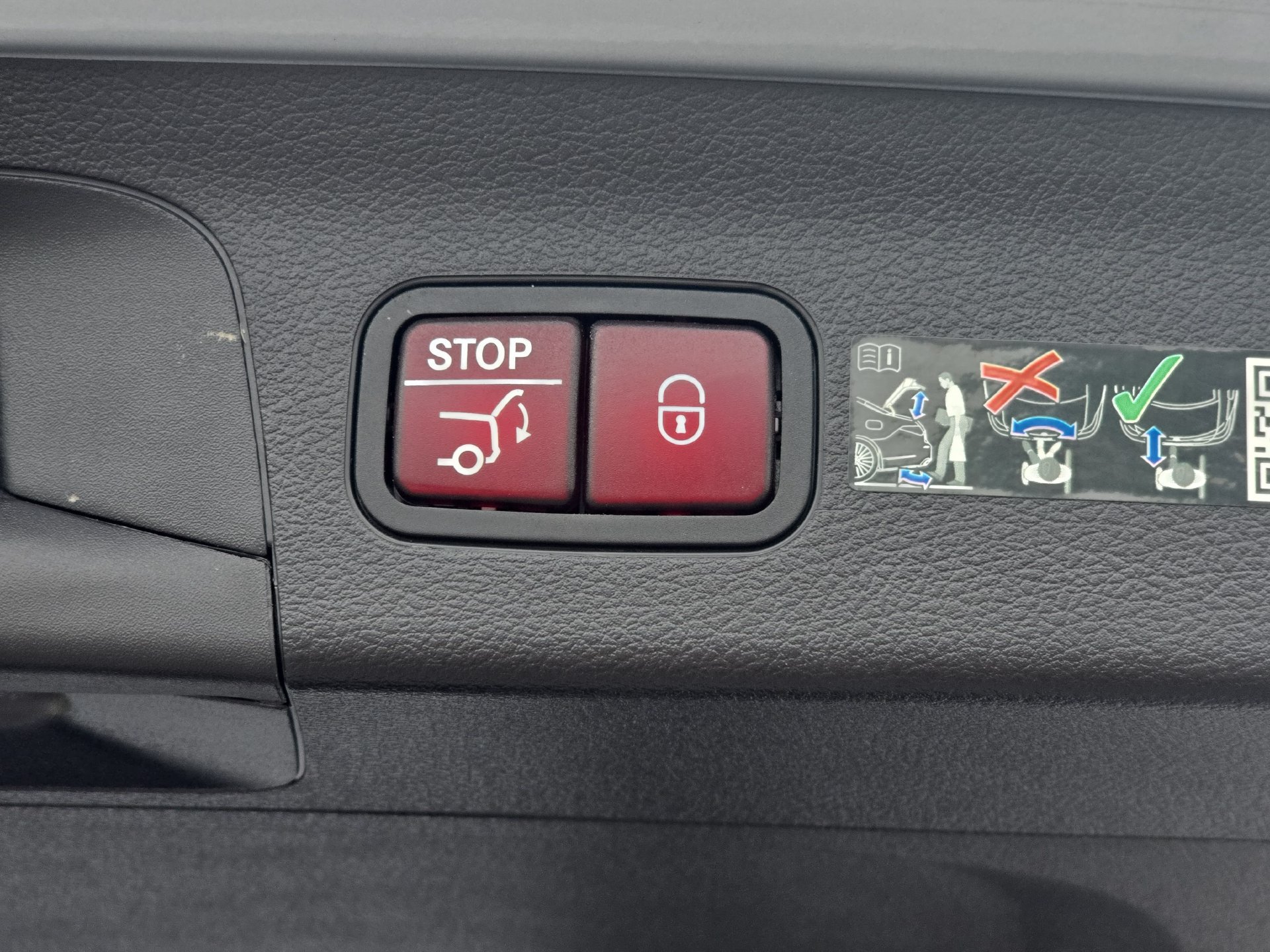 Certified 2025 Mercedes-Benz GLS 450 4MATIC image 13