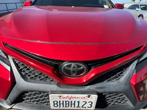 Used 2019 Toyota Camry SE w/ Convenience Package image 12